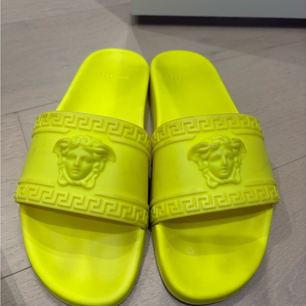 Men’s Versace fluorescent yellow flip flops sandals size 11 (44)